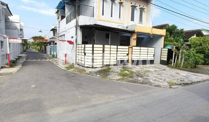 RUMAH BANYUANYAR 2 LANTAI 1