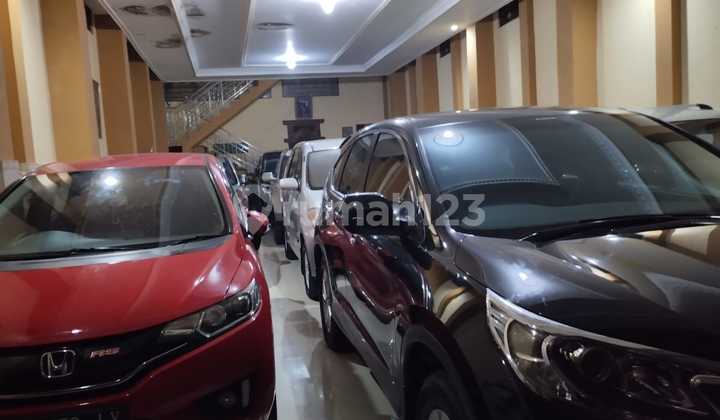 Luxury Shop House Former Car Showroom on Main Road Side 2