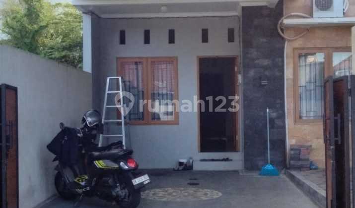 Clean, Spacious, Good Rental House in Central Renon 2 Land Area 3+1 Bedrooms