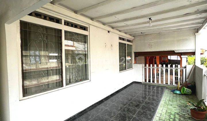 Rumah Strategis Dan Nyaman 4 Kamar Semarang Barat 2