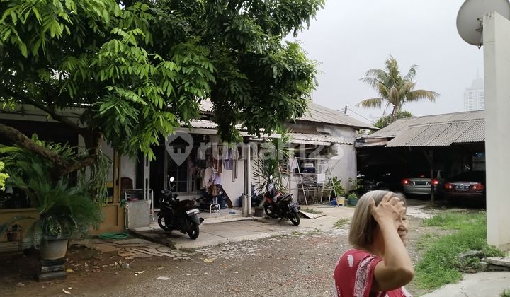 Di jual 2 toko dan 3 rumah hanya hitung harga tanah dekat permata hijau 2