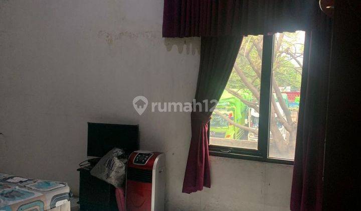 Jual rumah 2 lt pinggir jalan Daan mogot tangerang 2