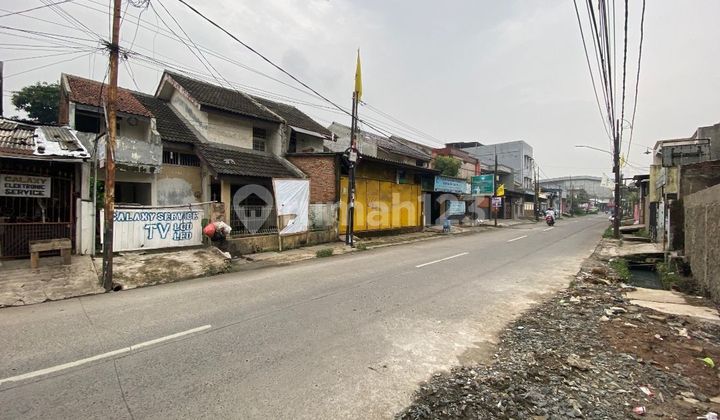 Selling a strategic roadside house in Perumnas 4 Karawaci, Tangerang. 2