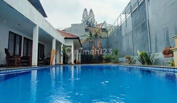 Rumah Hook private pool di Kemang Jakarta Selatan  1