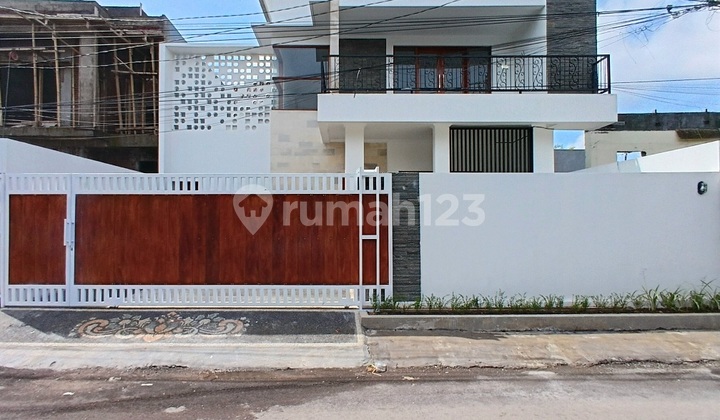 Rumah Baru di Tukad Batanghari Panjer Denpasar Rumah Baru di Tukad Batanghari Panjer Denpasar