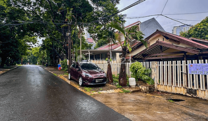 Dijual Rumah Tua Hitung Tanah di Kebayoran Baru 2