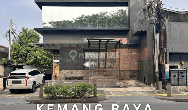 Turun Harga Gedung Komersial 3 Lantai di Kemang Raya 1