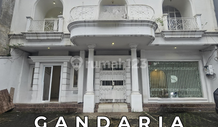 For Rent Bangunan Komersial 3,5 Lantai Hadap Selatan di Gandaria 1