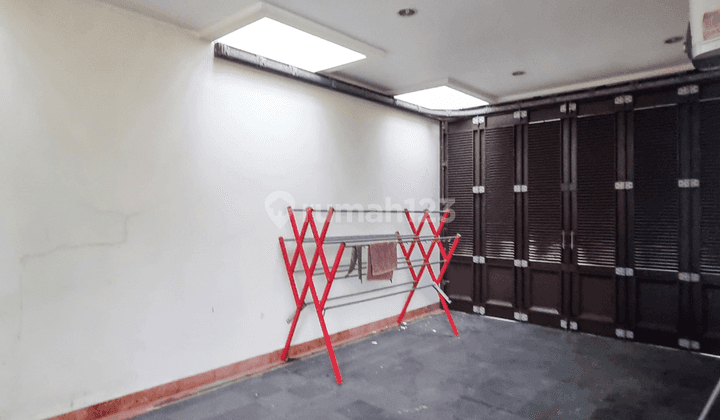 Dijual Rumah Terawat Siap Huni Furnished Lokasi Mampang Prapatan 2