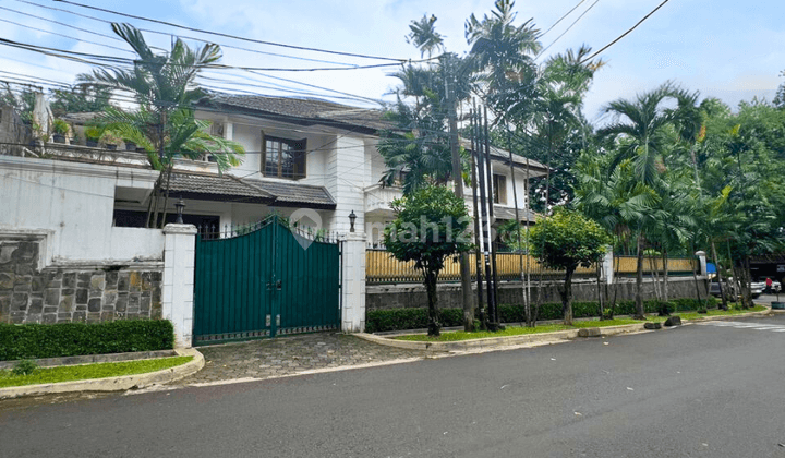 Dijual Rumah Posisi Hook di Kebayoran Baru 2