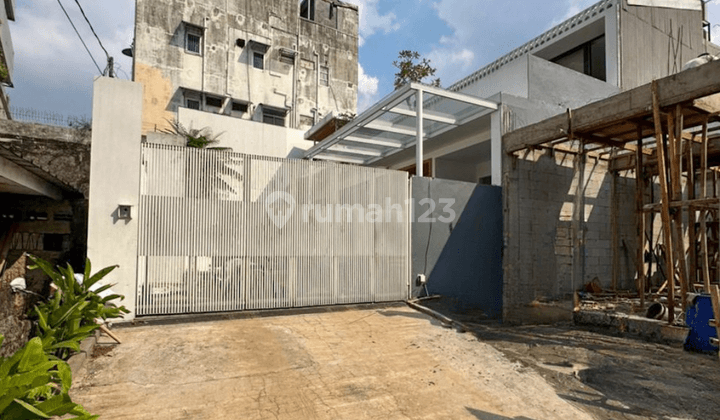 Dijual Rumah Minimalis Tropikal Furnished Dalam Komplek Cilandak 2