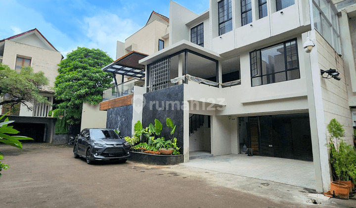 For Sale Brand New Townhouse 3 Lantai Unfurnished di Cilandak 2