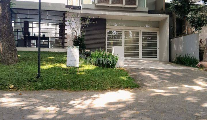 Rumah Cantik Nuansa Villa Ada Kolam Renang di Frangipani Riverside Mlg 1