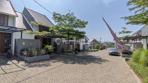 Rumah Baru Cantik Mewah Type Chrysant di Grianan Agung Singosari 2