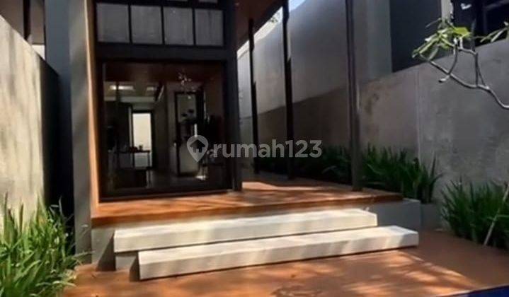 Rumah Konsep Villa Cantik Dan Mewah Wonderhouz By Riverside Mlg 1