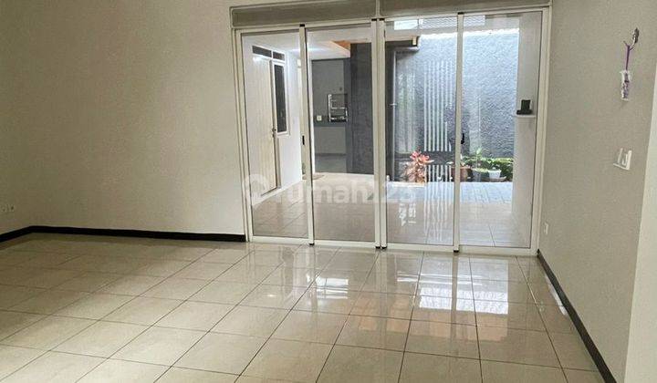 Rumah Cantik Di Salah Satu Clustet Terbaik Di Kota Baru Parahyangan 1