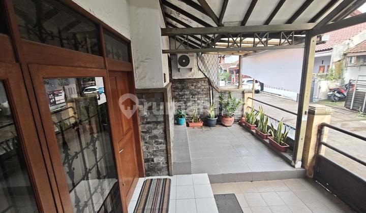 Rumah Hook 2 Lt Terawat Siap Huni Taman Kopo Indah 1