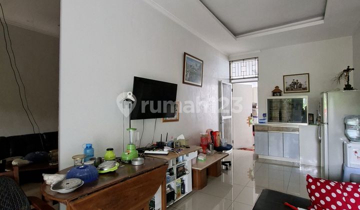 Rumah Depan Taman Siap Huni Taman Holis Indah 2