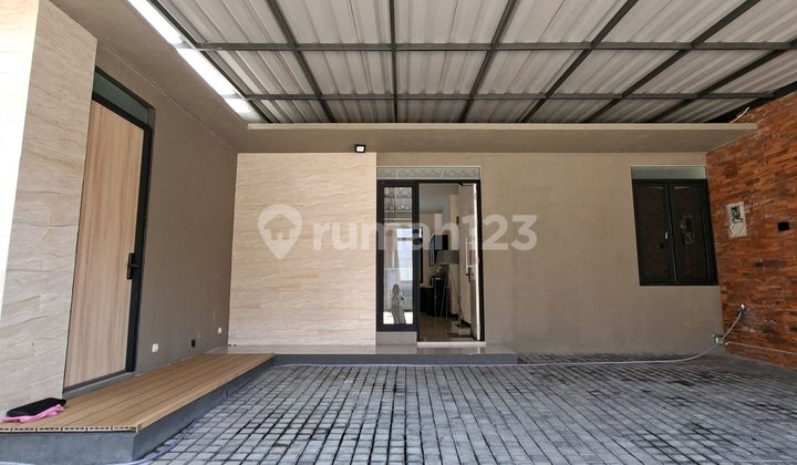 Rumah Cantik Semi Furnish Baru Renovasi 