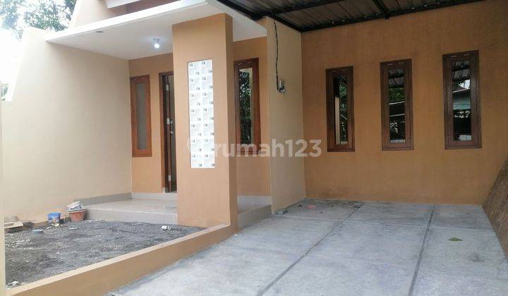 Rumah Baru Siap Huni SHM Sambego Jalan Tajem Maguwoharjo Depok  2