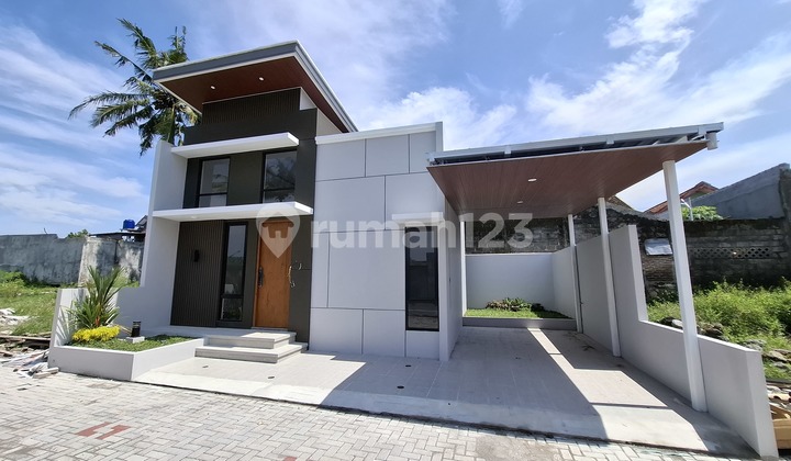 Rumah Modern Kontemporer SHM Purwomartani Dekat Kampus UPN & UII