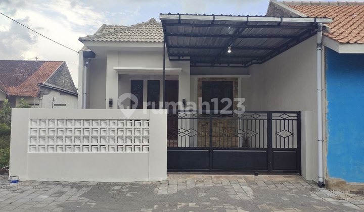 Rumah Cantik Dekat LPMP Tamanmartani Kalasan Rumah Cantik Dekat LPMP Tamanmartani Kalasan