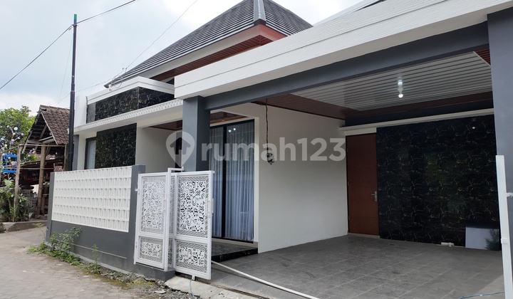 Rumah Cantik Full Furnished Jalan Kaliurang Dekat Kampus UII Rumah Cantik Full Furnished Jalan Kaliurang Dekat Kampus UII