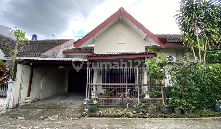 Rumah Dijual Murah Senilai Harga Tanah Dekat Pasar Gentan