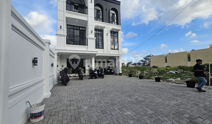 Exclusive Hotel-Style Boarding House Near Major Campus and Scbd Mall in Jogja 2