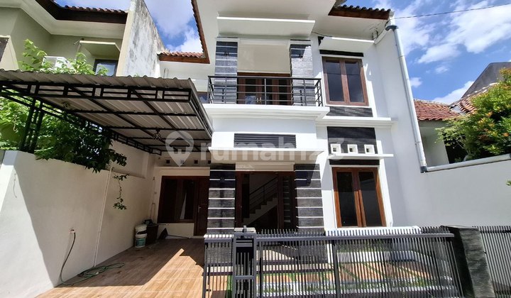 Rumah SHM 2 Lantai Dekat UGM dan Sekolah Al-Azhar