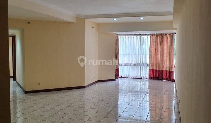 Apartemen luas, siap huni, lantai tinggi, city view , 4 kamar, apartemen taman Anggrek residence jakarta barat 1