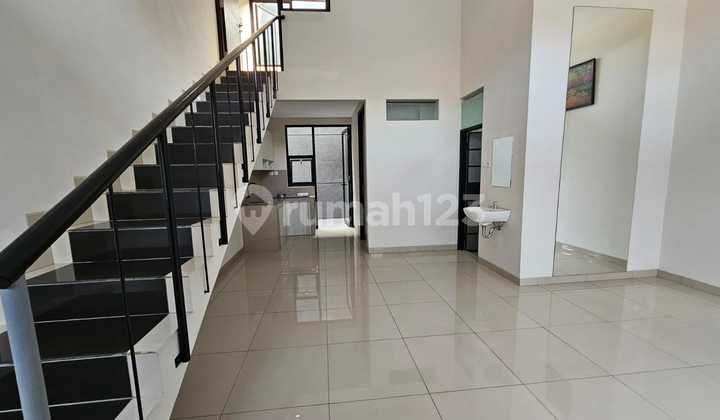 Rumah Sangat Minimalis dan Baru Renof di Gatot Subroto Bandung 2