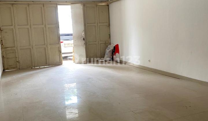 2-Story Shop House on Main Road, Busy and Wide Access. (Land) 2