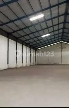 For rent, ready-to-use warehouse in Gedangan, Sidoarjo. For rent, ready-to-use warehouse in Gedangan, Sidoarjo.