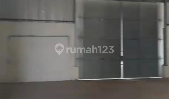 Warehouse for Rent, Strategic Location in Jombang