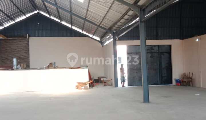 Warehouse for Sale/Rent in Semarang 2