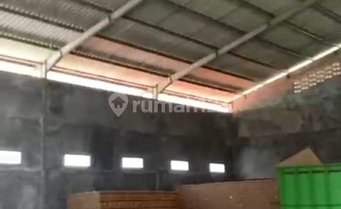 Disewakan Gudang Lokasi Strategis Nol Jalan Propinsi Madiun