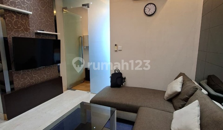Luxurious Living at Residence 8 2-Bedroom Apartment with a Stunning View 2