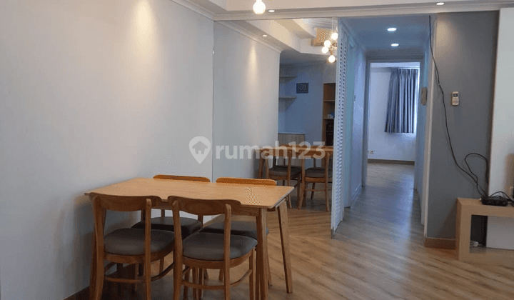 ruang makan sudirman tower condominium apartment bagus