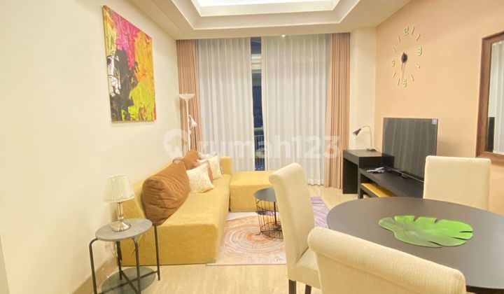 Luxury Apartment with Private Elevator in the City Center