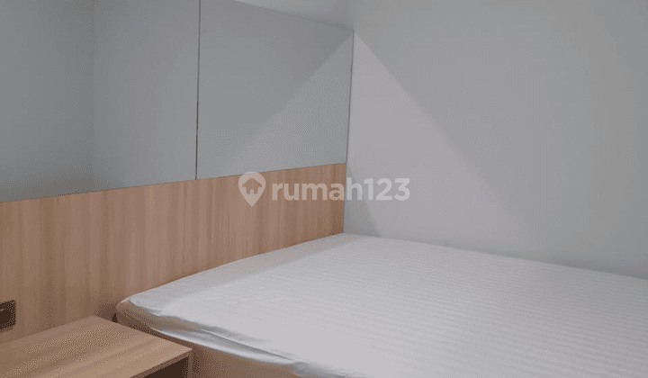 kamar tidur sudirman tower condominium apartment bagus