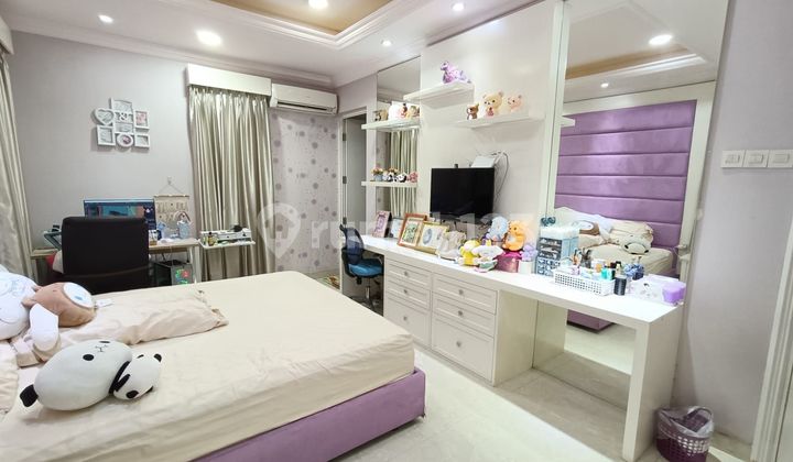 Dijual 20 M Nego Rumah Mewah Full Furnished di Golflake - Jakbar 2