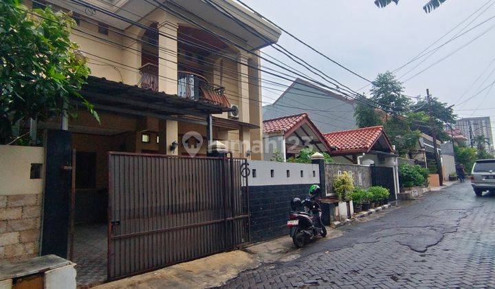 Dijual Cepat Rumah 2 Lantai Jakarta Suasana Puncak Lokasi Strategis Dan Aman 2