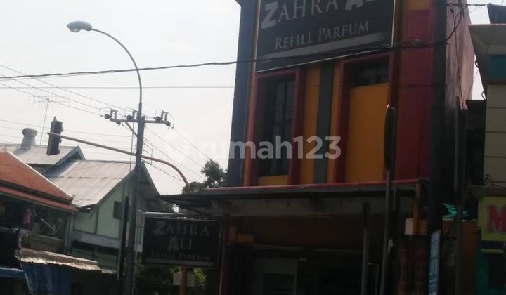 Strategic 4-Story Shop House in the Center of Kudus City – Suitable for Business & Investment! 2