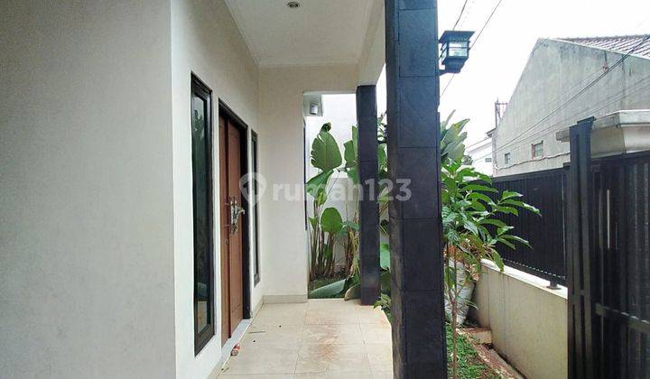 Rumah Cantik Modern Minimalis Celling Tinggi Kalibata Jaksel 2