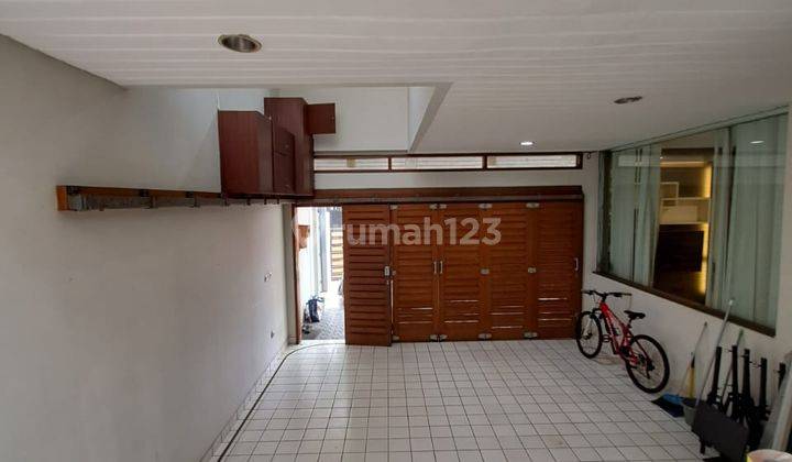 For Rent Modern Minimalis Home Gandaria keb Baru Kebayoran Baru. Untuk Tempat Tinggal kantor. Fully Furnished. 1