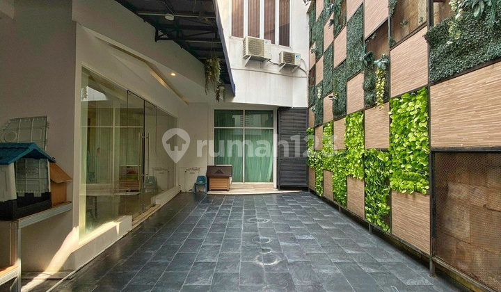 For Sale Luxury House in Pondok Indah Area For Sale Luxury House in Pondok Indah Area