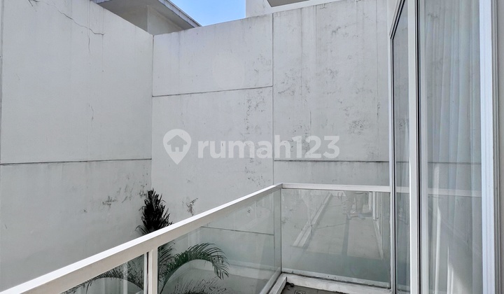 For Sale Beautiful Well-Maintained Fully Furnished House in Lebak Bulus Area 2