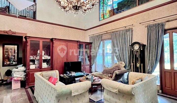 For Sale Dijual Rumah Klasik 2 Lantai di Area Pejaten For Sale Dijual Rumah Klasik 2 Lantai di Area Pejaten