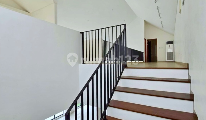 For Rent House in Kebayoran Baru Area For Rent House in Kebayoran Baru Area